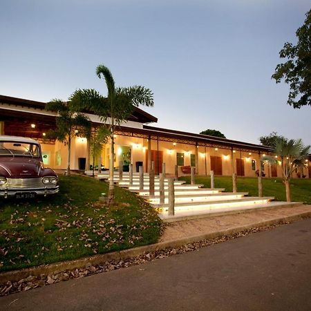 Hotel Fazenda 3 Augustos อาร์ตูร์โนเกรา ภายนอก รูปภาพ